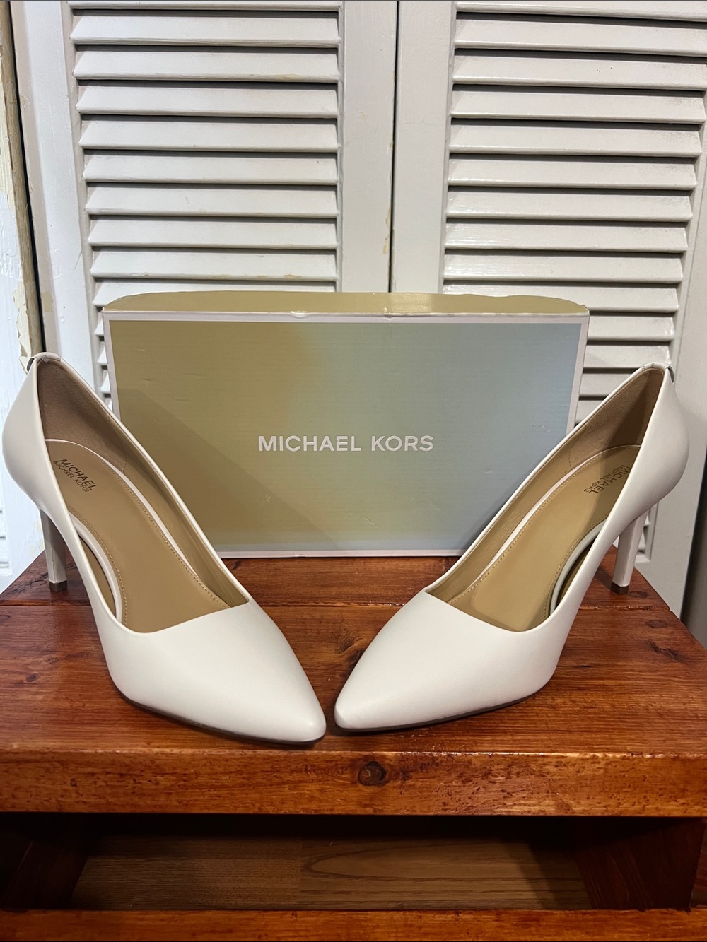 MICHAEL Michael Kors White Pointed-Toe Stiletto Pumps